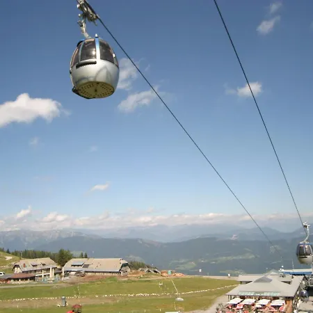 Apartment Near The Gondelbahn With Shared Pool Apartman