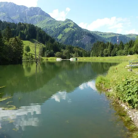 Apartment Near The Gondelbahn With Shared Pool Apartman
