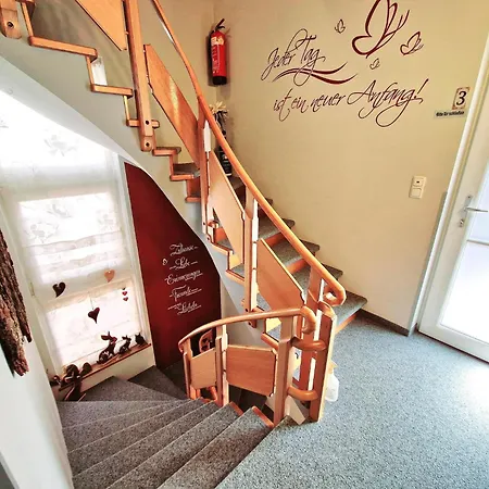 Apartman Apartment Near The Gondelbahn With Shared Pool Tröpolach