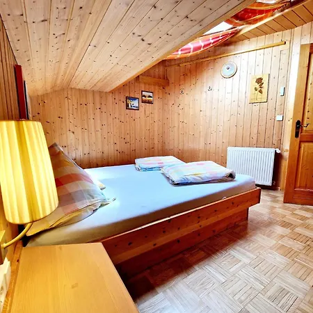 Apartment Near The Gondelbahn With Shared Pool Apartman