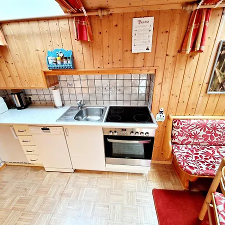 Apartment Near The Gondelbahn With Shared Pool Tröpolach